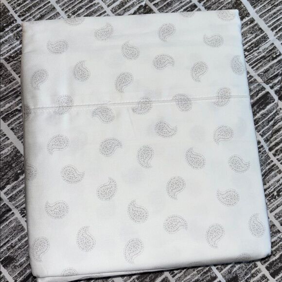 Sonoma White Paisley Twin Sheet Set - Picture 4 of 5